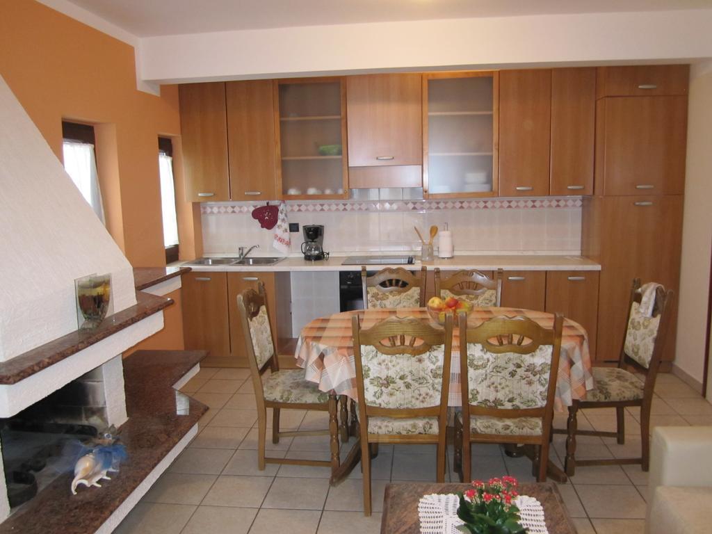 Apartments Mediteraneo Tar-Vabriga Ruang foto