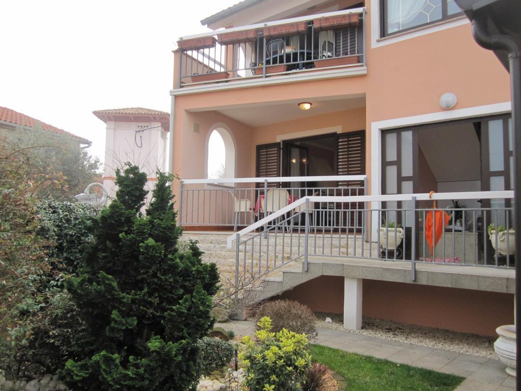 Apartments Mediteraneo Tar-Vabriga Bagian luar foto