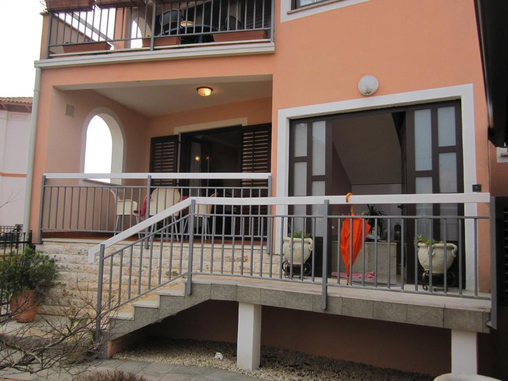 Apartments Mediteraneo Tar-Vabriga Bagian luar foto