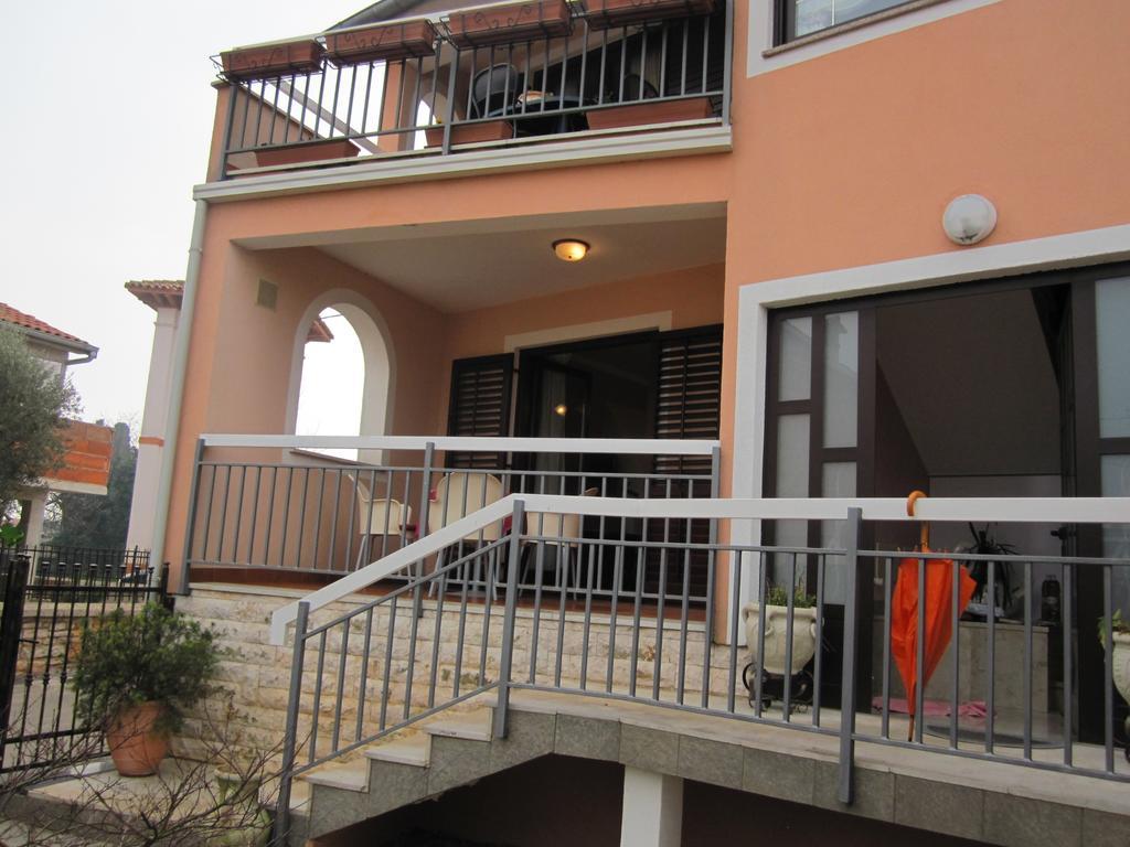 Apartments Mediteraneo Tar-Vabriga Bagian luar foto