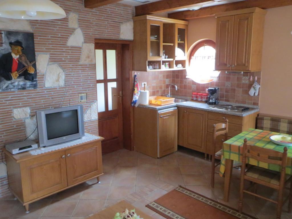 Apartments Mediteraneo Tar-Vabriga Bagian luar foto